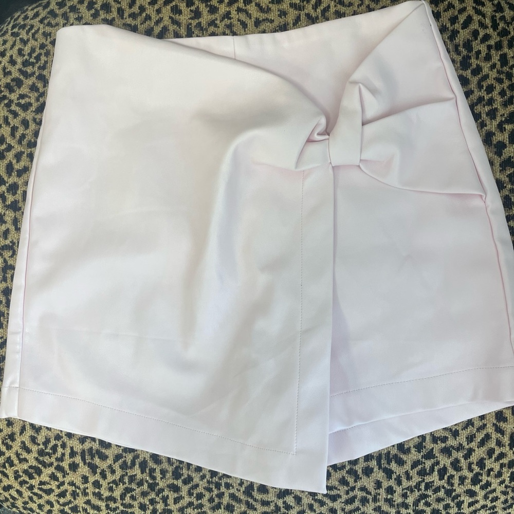 ALYA Elegant Faux Leather Light Pink Skort with Bow Detail